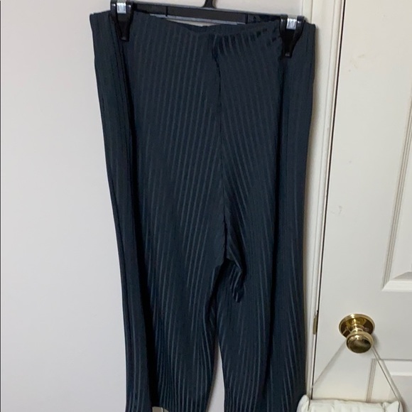 Pants - Picture 2 of 4